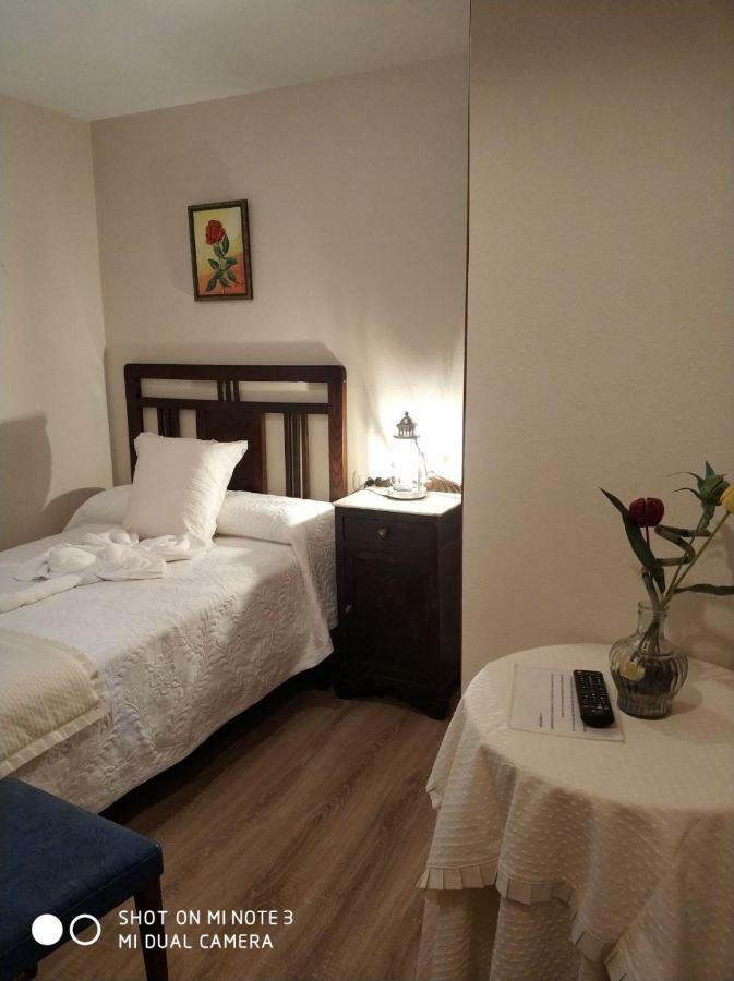 Pension Pura Cuntis Екстер'єр фото